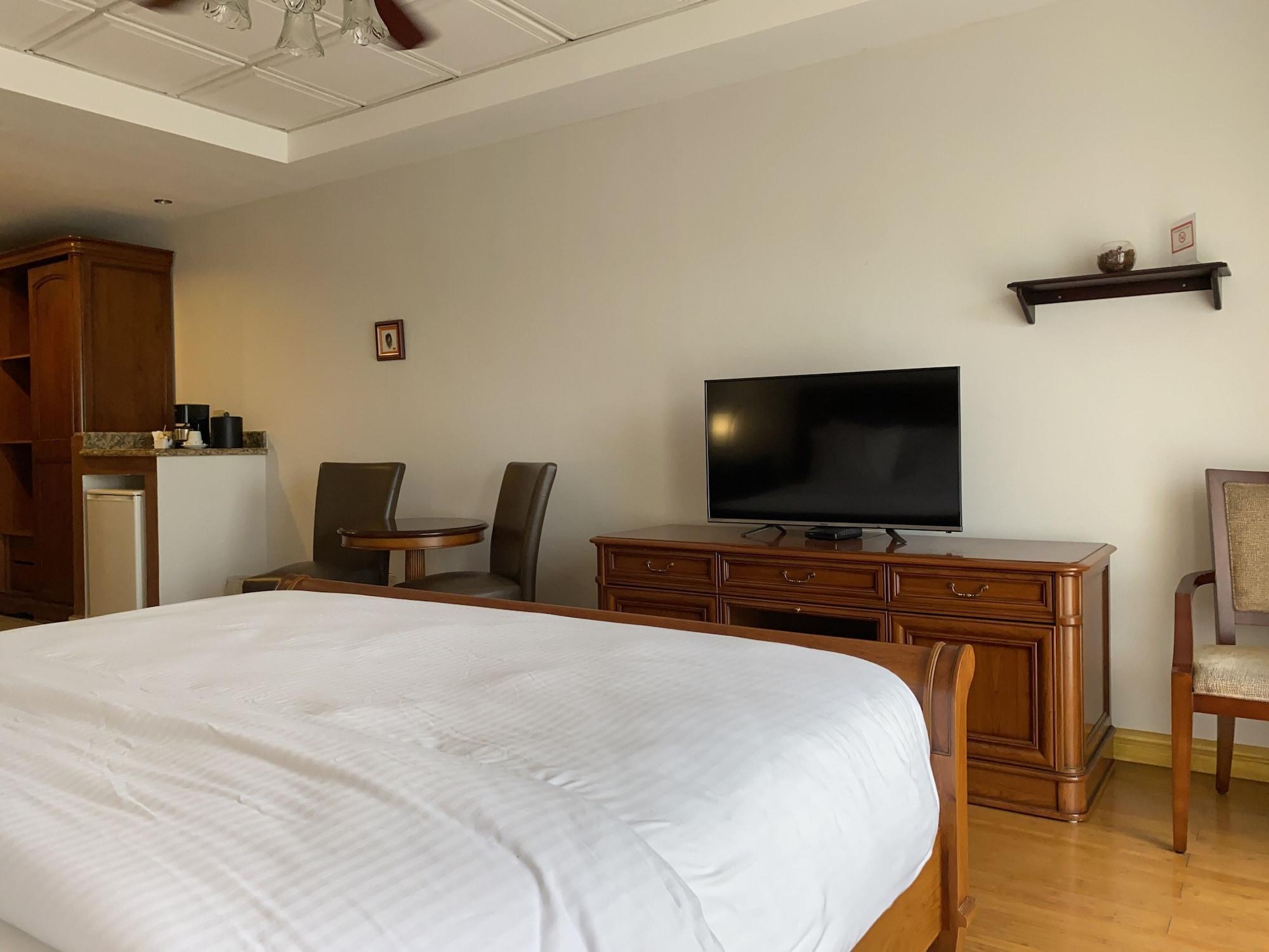 Hotel Valle Del Rio Бокете Экстерьер фото