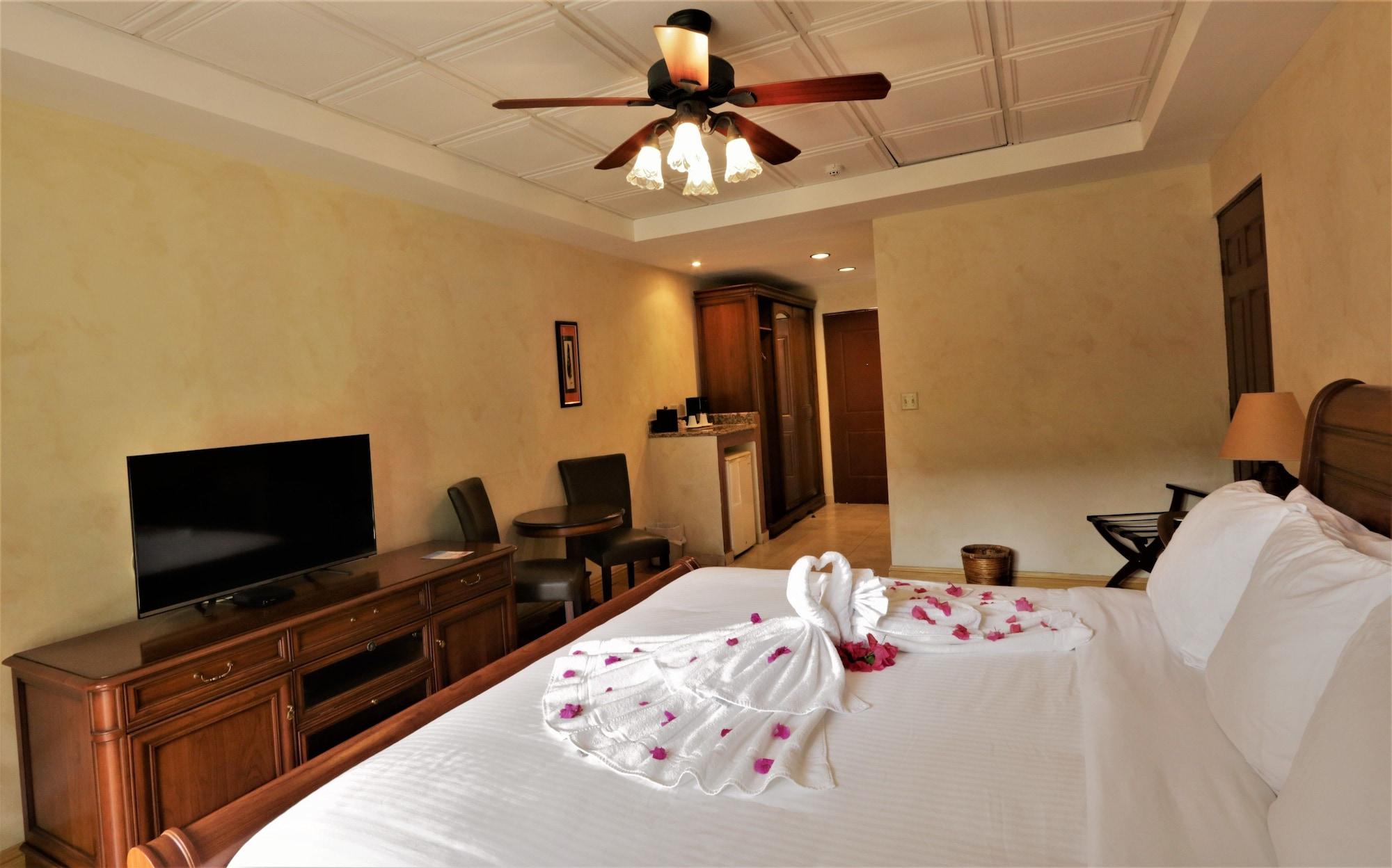 Hotel Valle Del Rio Бокете Экстерьер фото