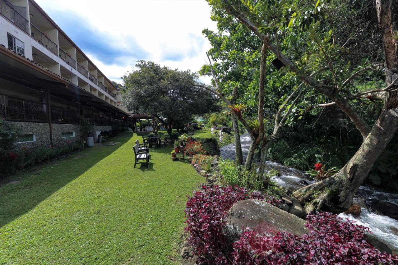 Hotel Valle Del Rio Бокете Экстерьер фото
