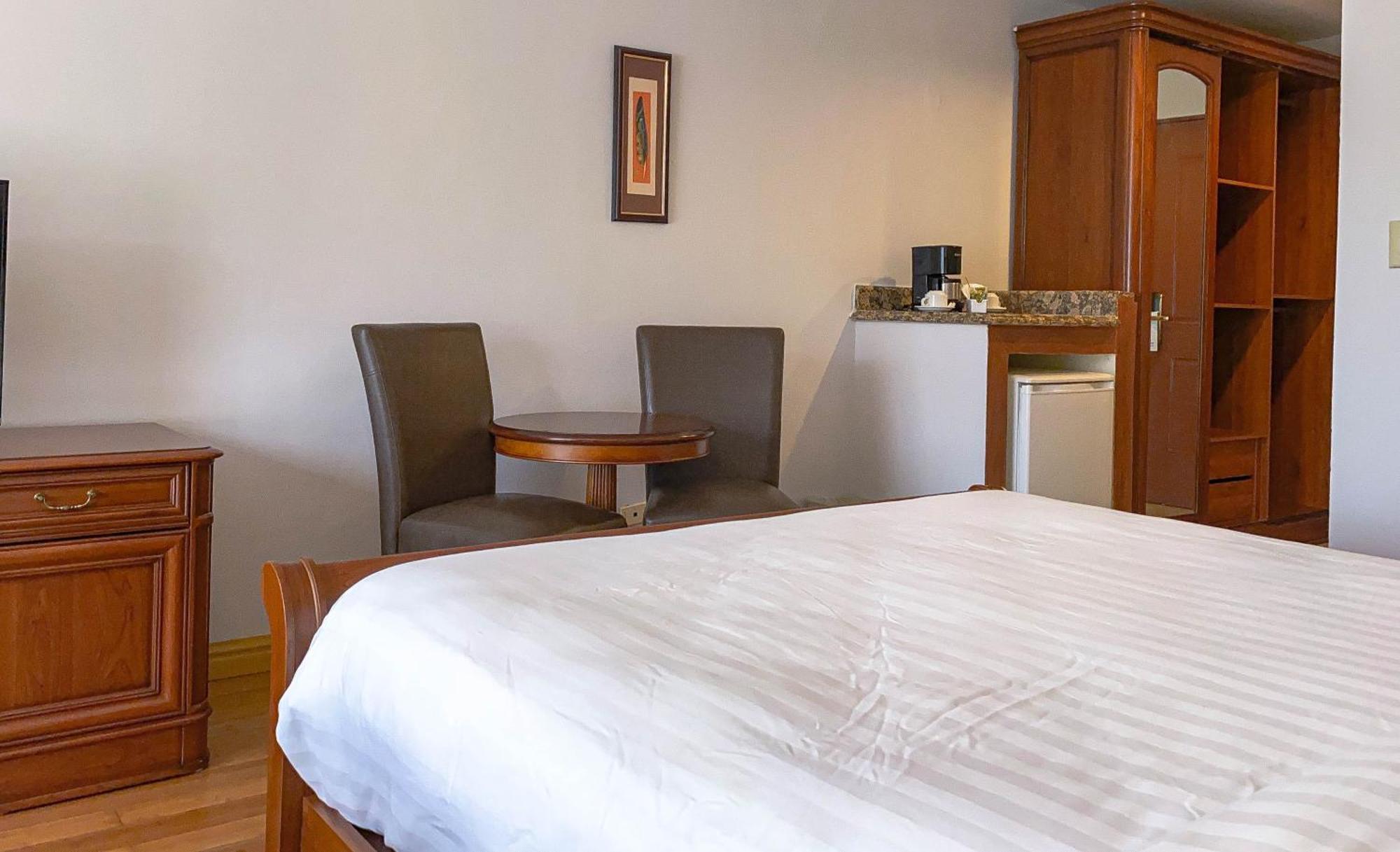 Hotel Valle Del Rio Бокете Номер фото