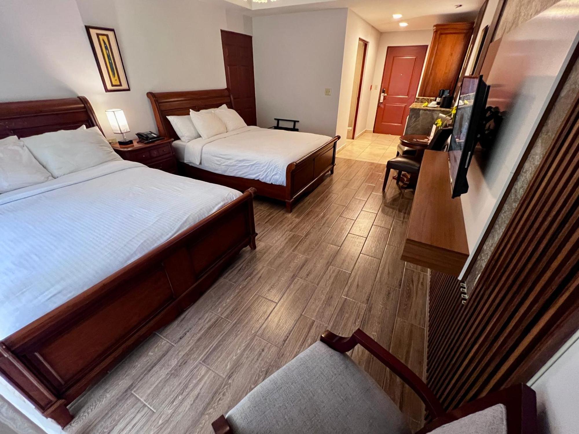Hotel Valle Del Rio Бокете Экстерьер фото